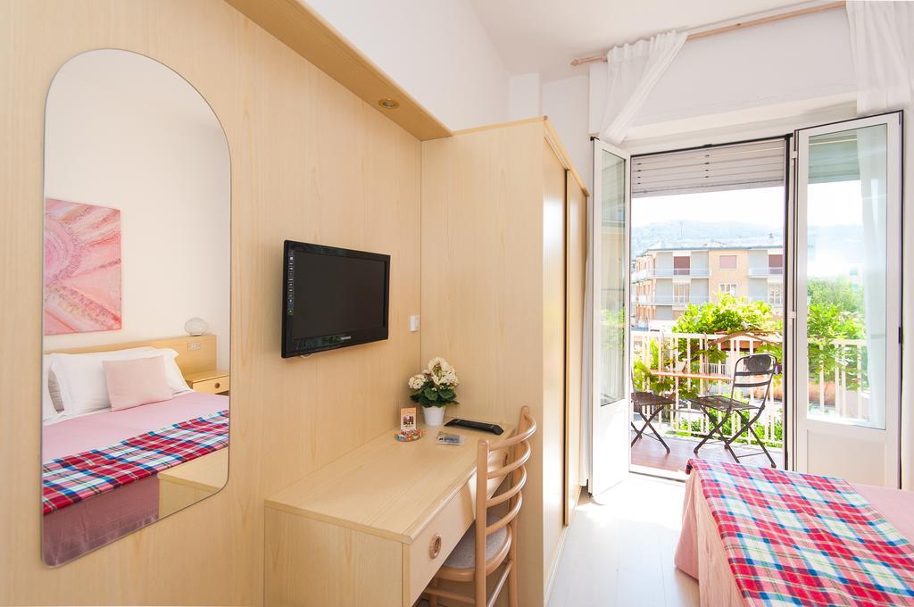 Hotel Giongo Споторно Экстерьер фото